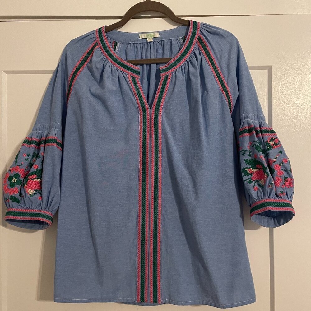 Jade Embroidered‎ Blouse Size Large
